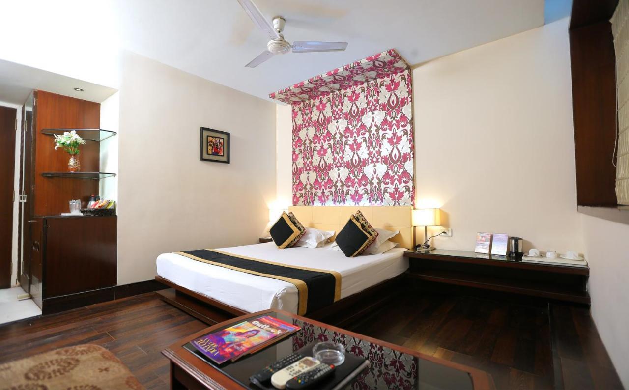 Collection O 64168 Vip International Hotel